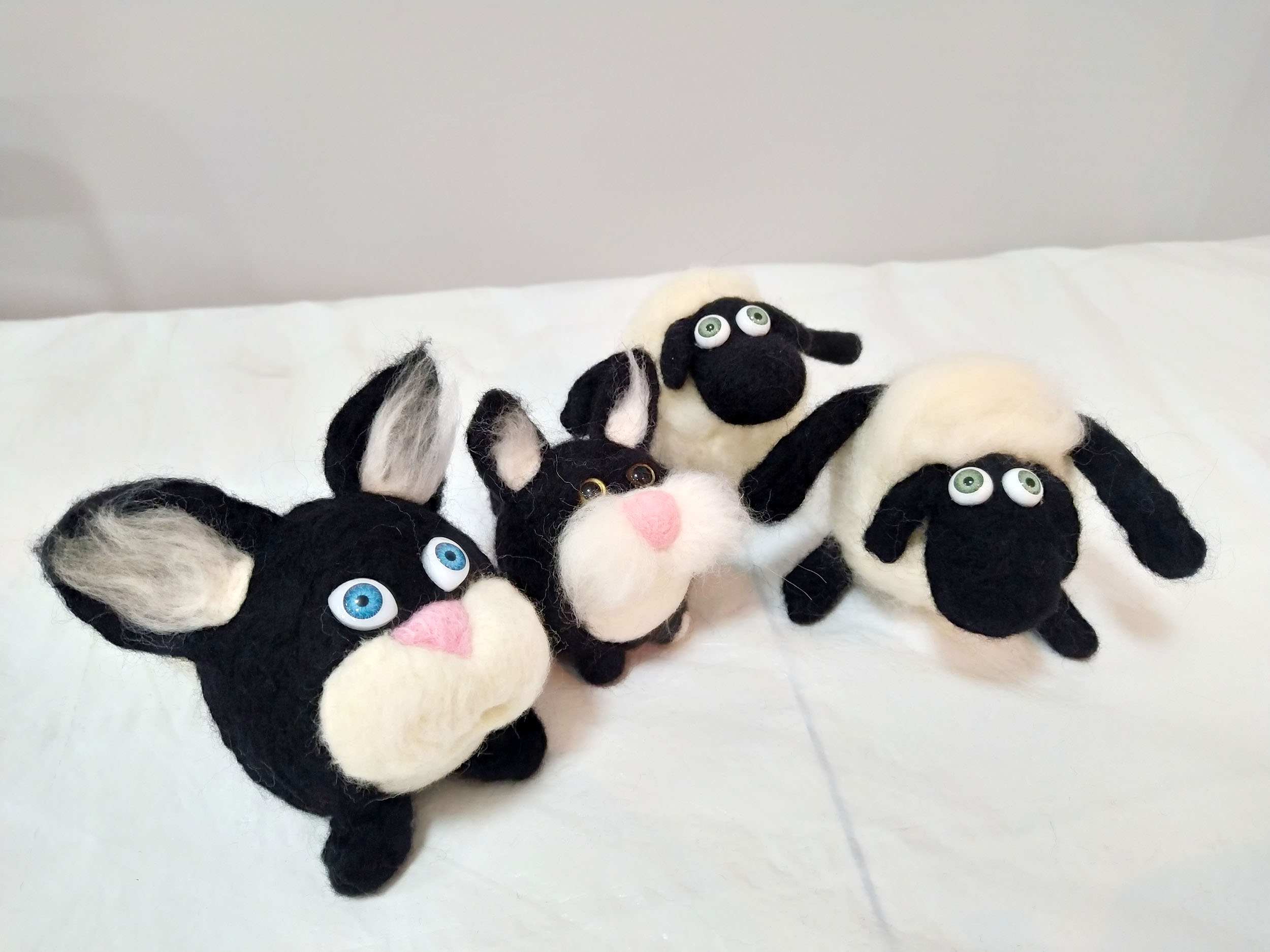 Котики и овцы из шерсти